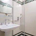 Hotel Boileau 3*